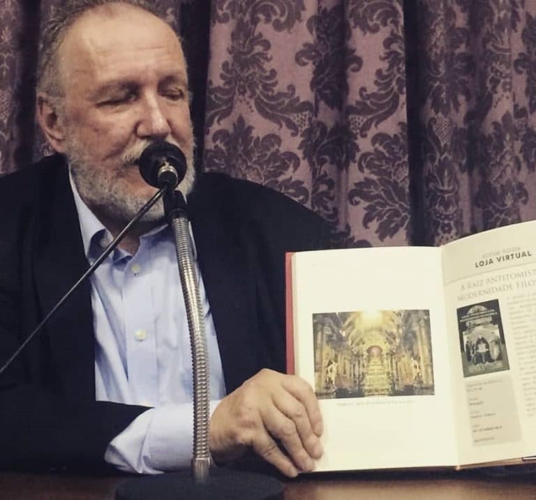 Professor Carlos Nougué lança livro em Brasília