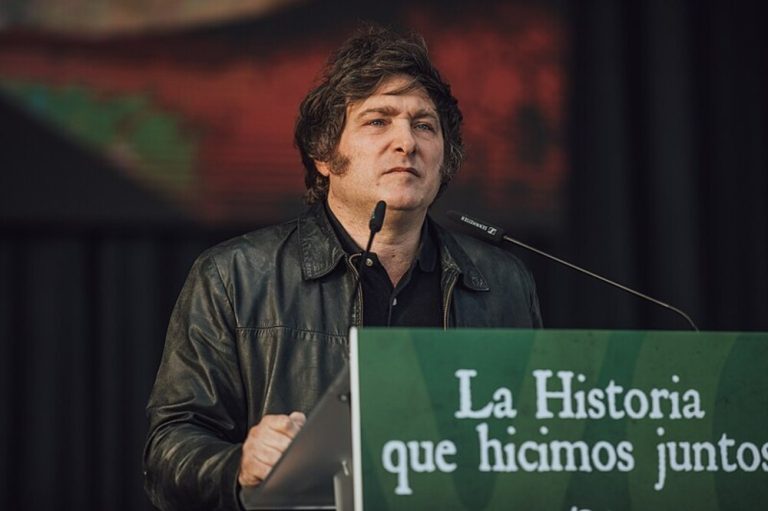 Bolsonaristas usam vitória de Milei para repetir alegações de fraude e pedir voto impresso Bolsonaristas usam vitória de Milei para repetir alegações de fraude e pedir voto impresso