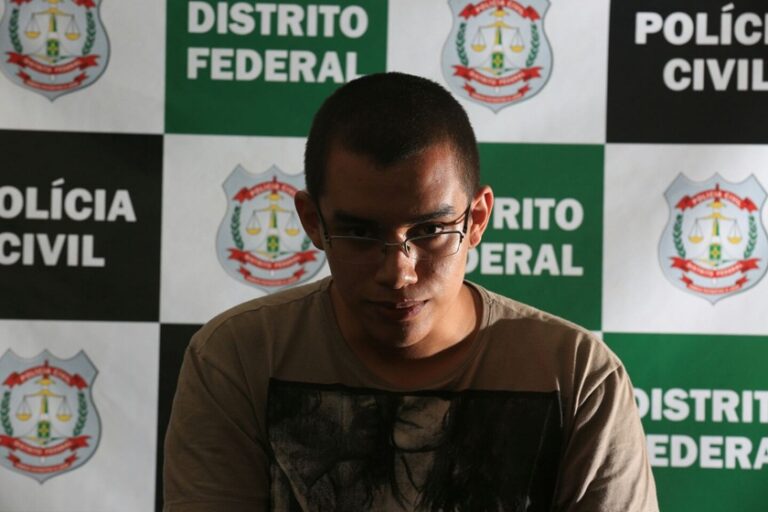 Assassino de Louise perseguia ex até no banheiro da faculdade Assassino de Louise perseguia ex até no banheiro da faculdade