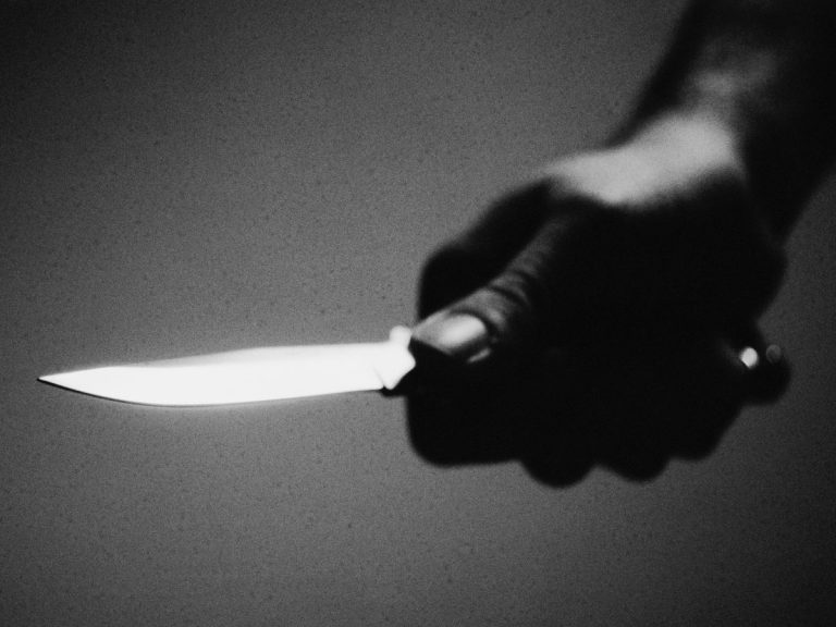 Adolescente de 15 anos é esfaqueado em colégio cívico-militar do DF Adolescente de 15 anos é esfaqueado em colégio cívico-militar do DF