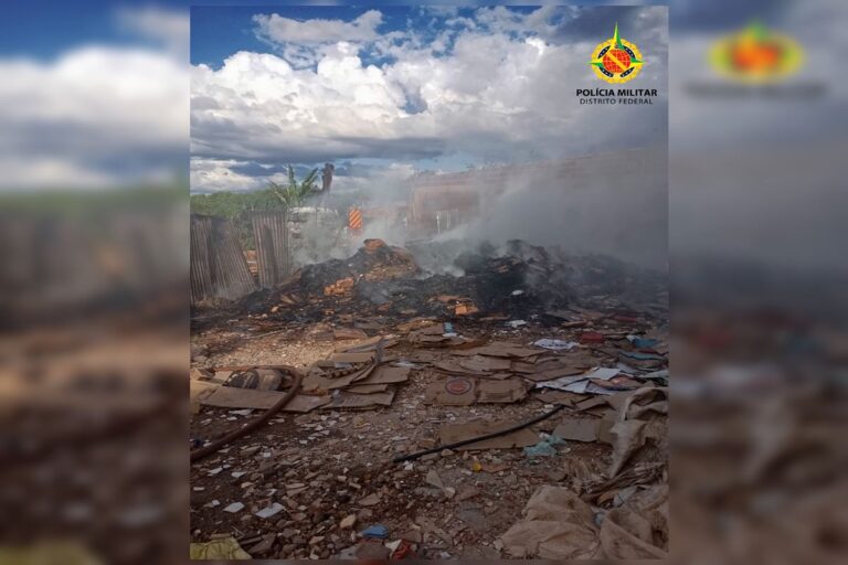 Mulher é presa após atear fogo na casa de vizinho e bater em crianças